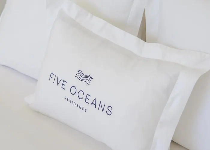 Five Ocean アパート